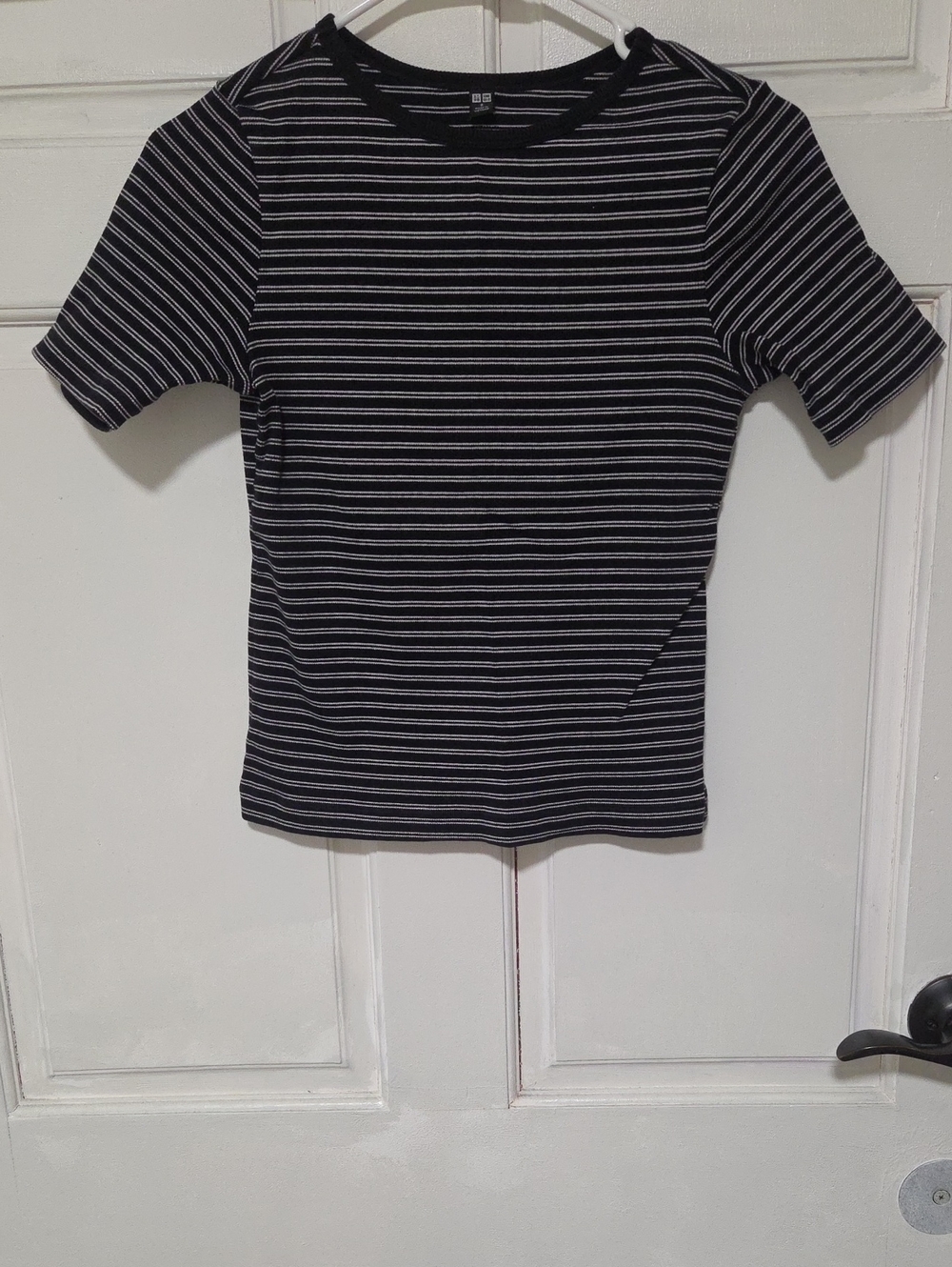 Uniquo Black And White Strips Classic T-shirt Short Sleeve Tee Limited Edition